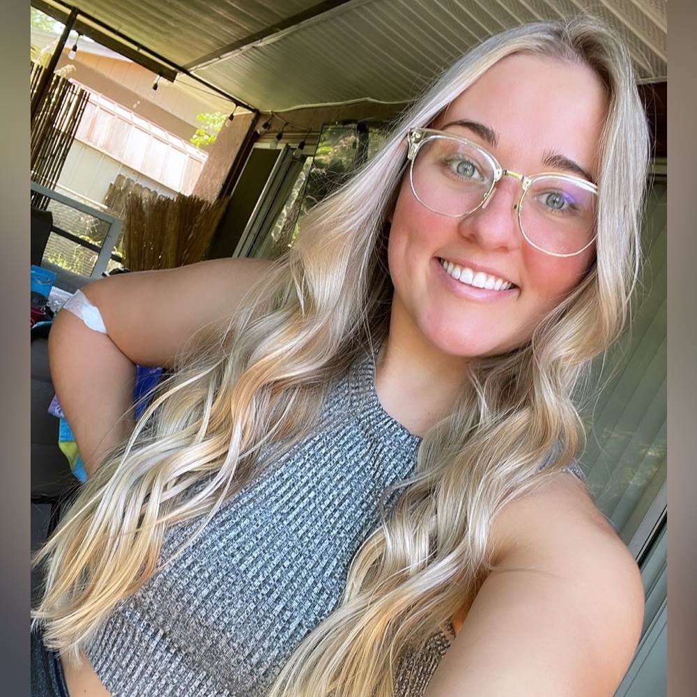 Meet your Posher, Natalie